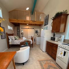 BoiseBnB Bird House