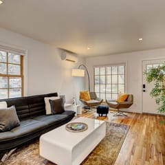 Newly Renovated in Hyde Park 21Parking +Laundry