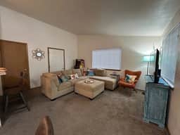 Clyde's Crib: Cozy Ms. Pac-Man minutes from I-84 and Hillcrest Country Club