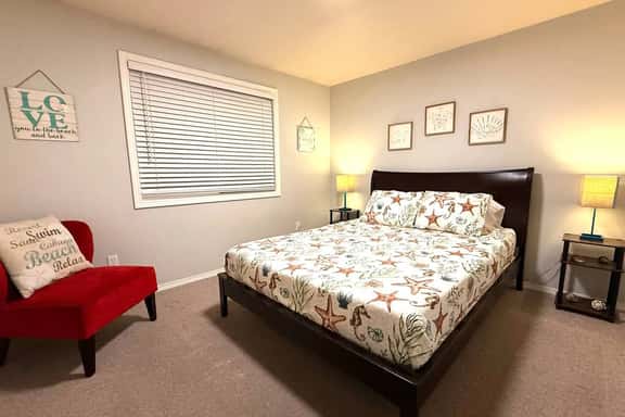 Seaside Escape downtown Meridian - Image 1