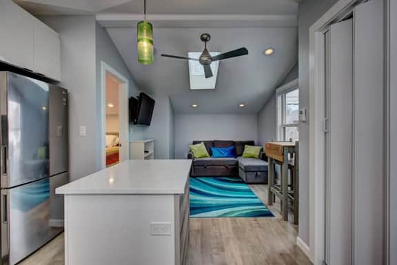 The Lilly Pad + PET Friendly Fenced YARD!
